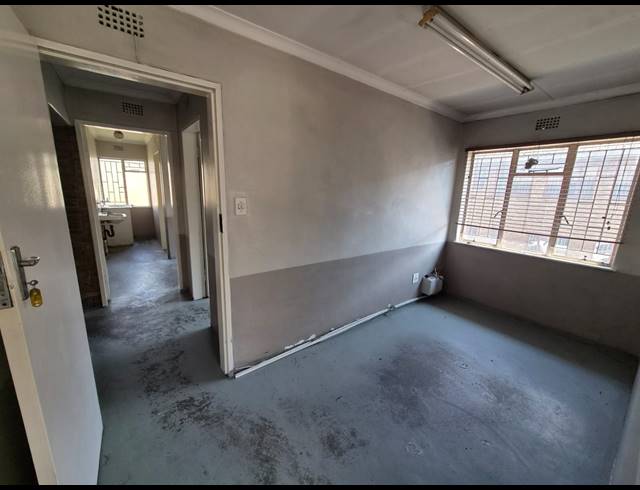 300M² WAREHOUSE TO LET IN WADEVILLE